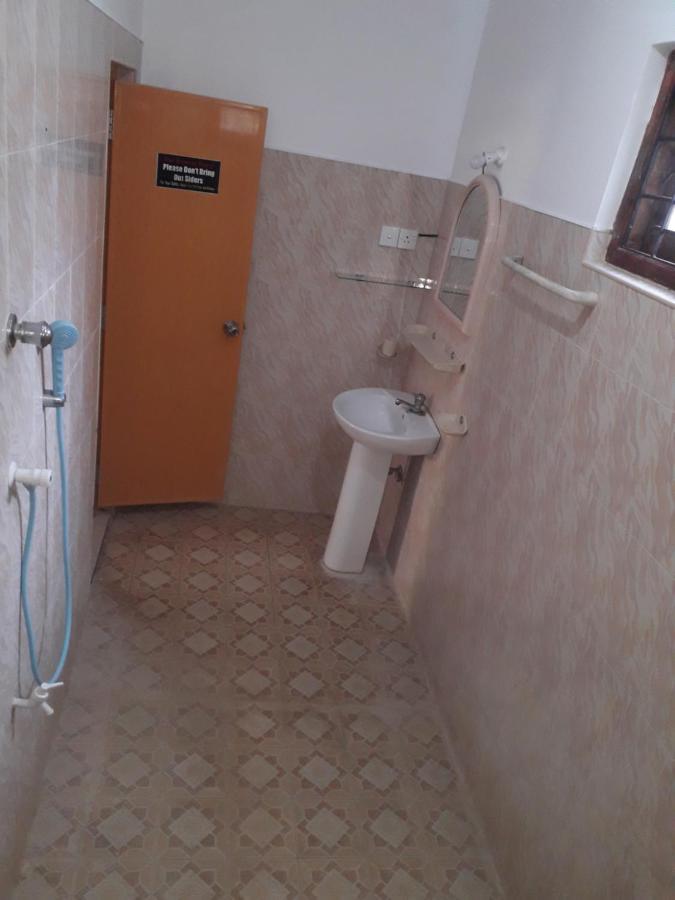 Margosa Guesthouse Mirissa Esterno foto
